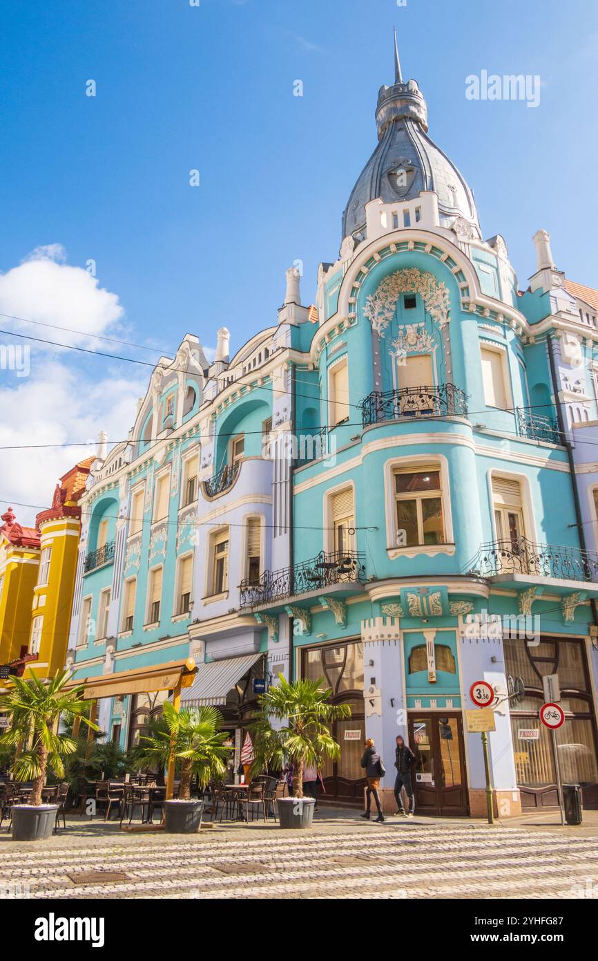 Oradea, Roumanie - 07 octobre 2024 : Moskovits Miksa Palace magnifique bâtiment Art Nouveau dans la ville d'Oradea, Roumanie Banque D'Images