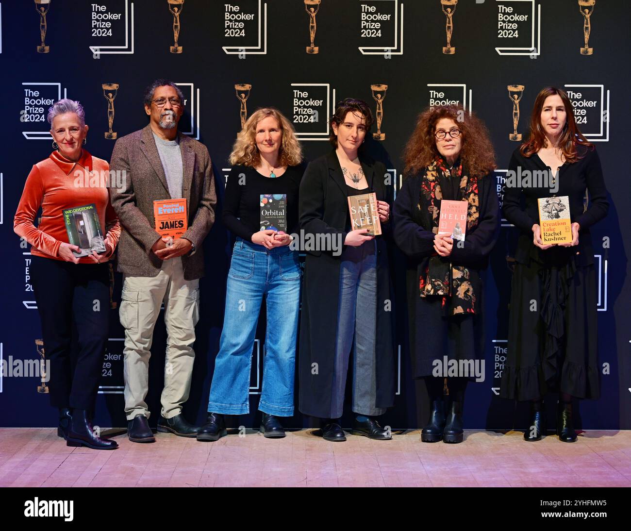 LONDRES, ROYAUME-UNI. 11 novembre 2024. Charlotte Wood, Percival Everett, Samantha Harvey, Yael van der Wouden, Anne Michaels et Rachel Kushner assistent au Booker Prize Shortlist lectures 2024 - Photocall sur scène avec des auteurs au Royal Festival Hall, Southbank Centre, Londres, Royaume-Uni. (Photo de 李世惠/Voir Li/Picture Capital) crédit : Voir Li/Picture Capital/Alamy Live News Banque D'Images