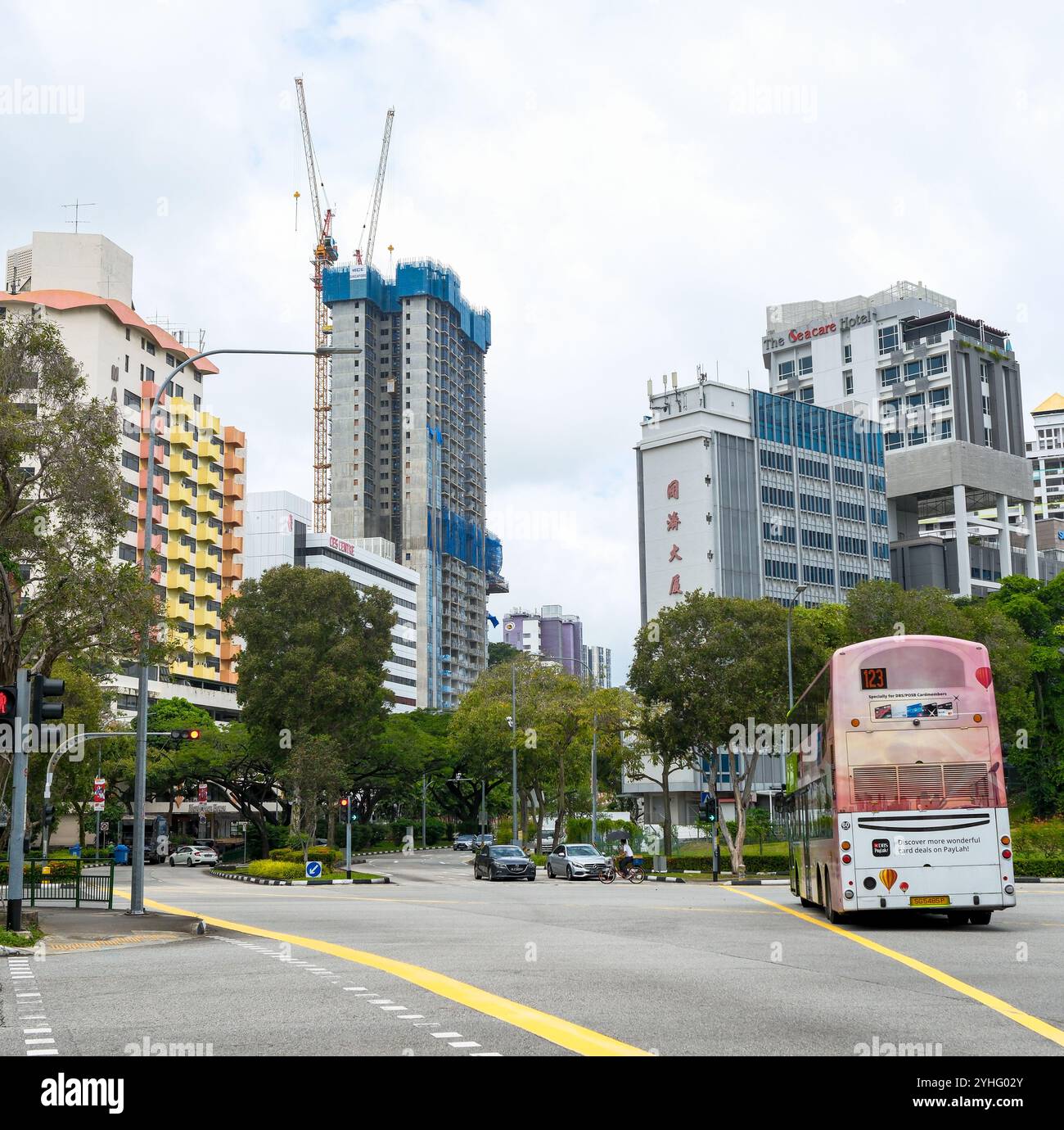 Une vue sur la route Chin Swee et la construction du Landmark Condo Singapore. Banque D'Images