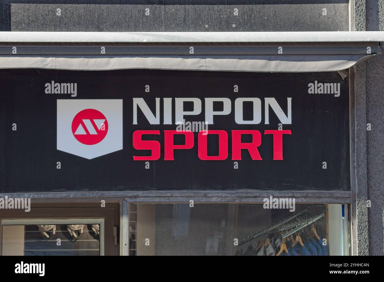 Helsinki, Finlande – 9 septembre. 2024 : logo NipponSport. Nippon Sport est un magasin de vêtements de sport à Helsinki. Banque D'Images