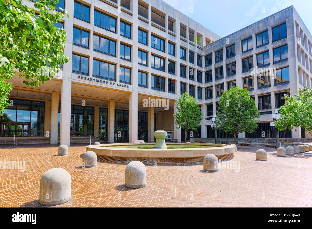 Washington, DC, USA - septembre 10,2017 : paysage urbain urbain de Washington, Département du Travail des Etats-Unis, 200 Constitution Ave NW. Banque D'Images