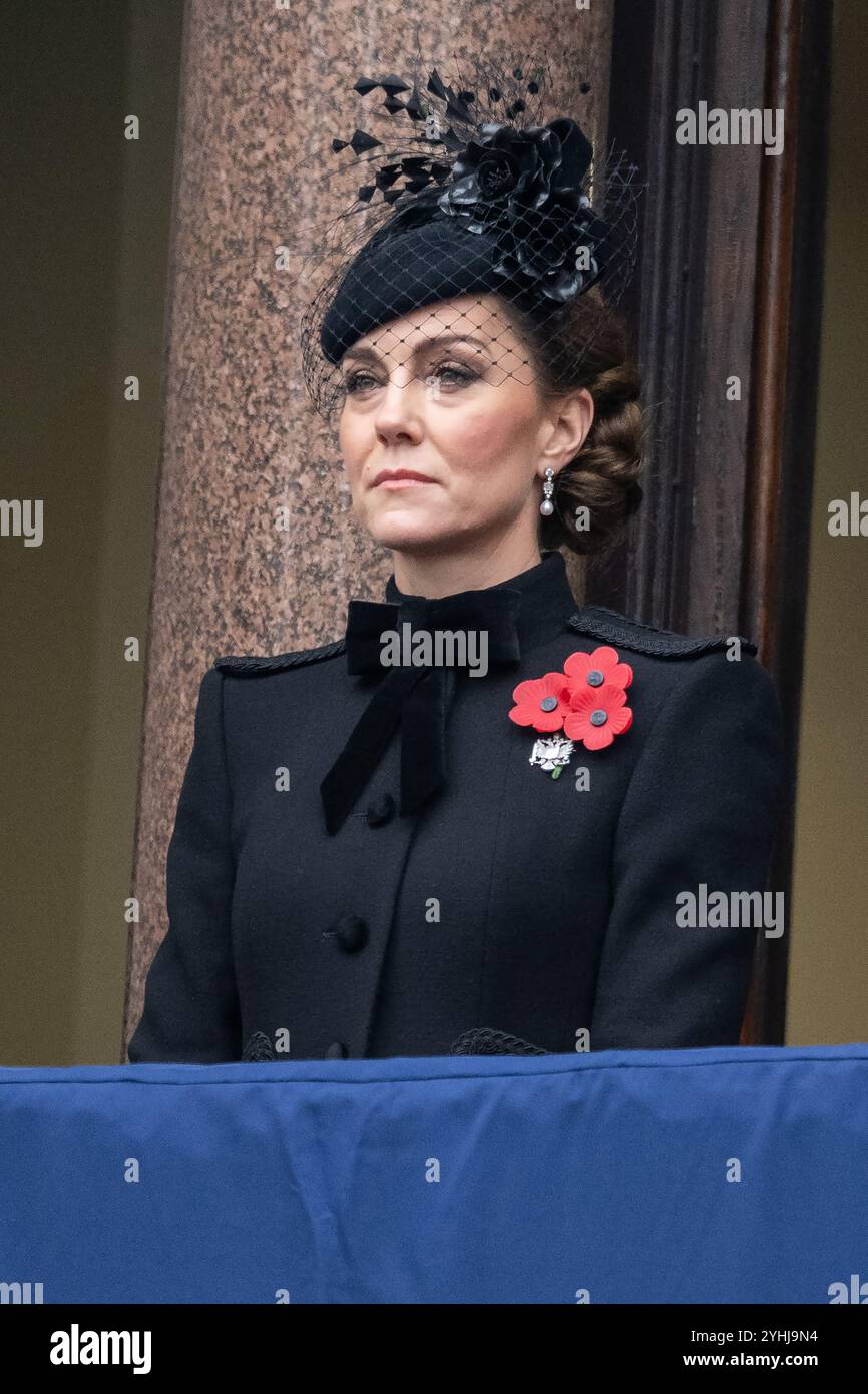 10/11/2024. Londres, Royaume-Uni Catherine, Princesse de Galles, assiste au service du dimanche du souvenir à Whitehall pour commémorer la contribution des militaires et civils britanniques et du Commonwealth, hommes et femmes, aux deux guerres mondiales et au conflit ultérieur. Crédit photo : Sam Hussain via Ray Tang/ photo de la piscine. Banque D'Images