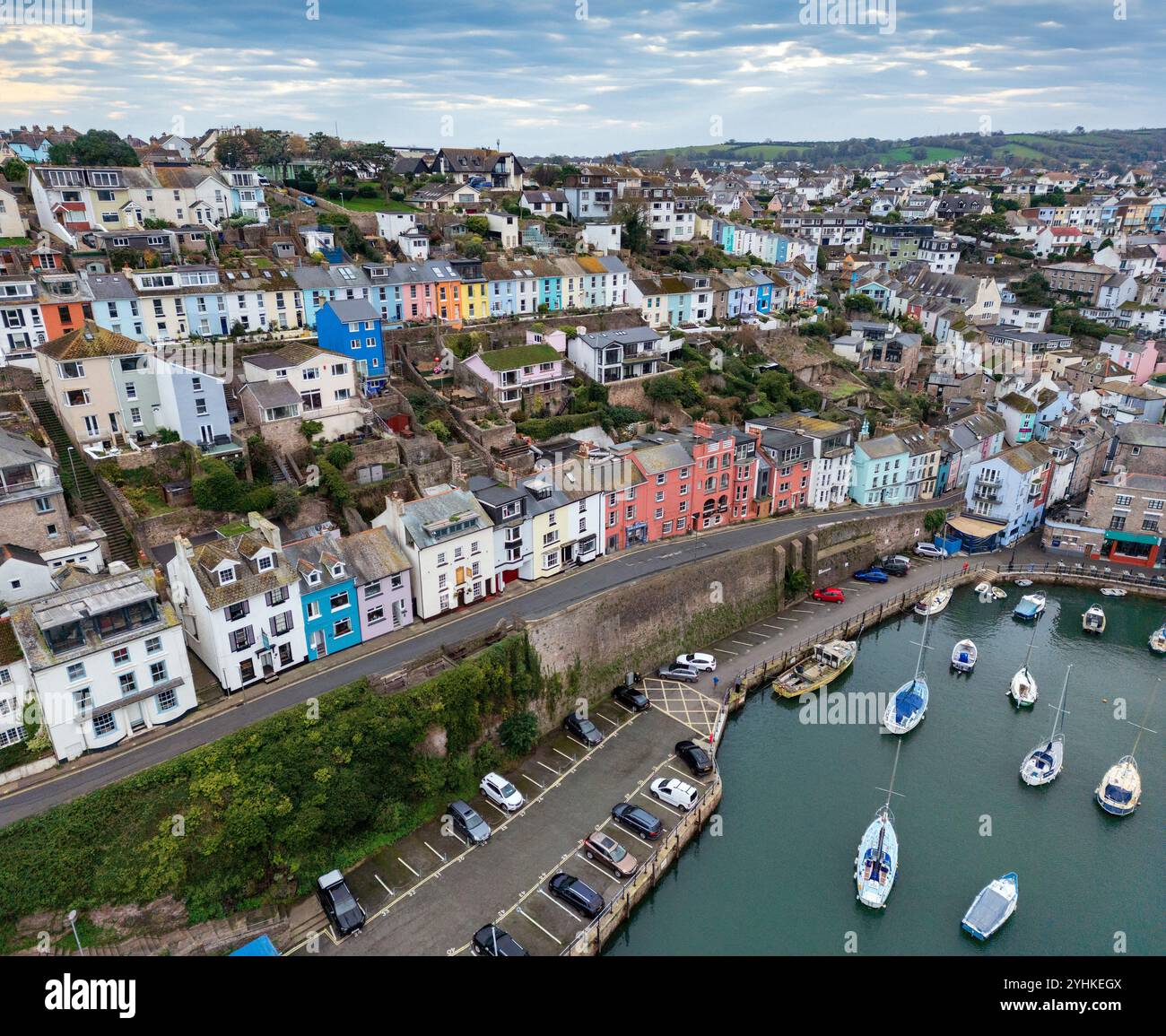 Vue aérienne du port de Brixham sur la côte sud du Devon dans le sud-ouest de l'Angleterre. Banque D'Images