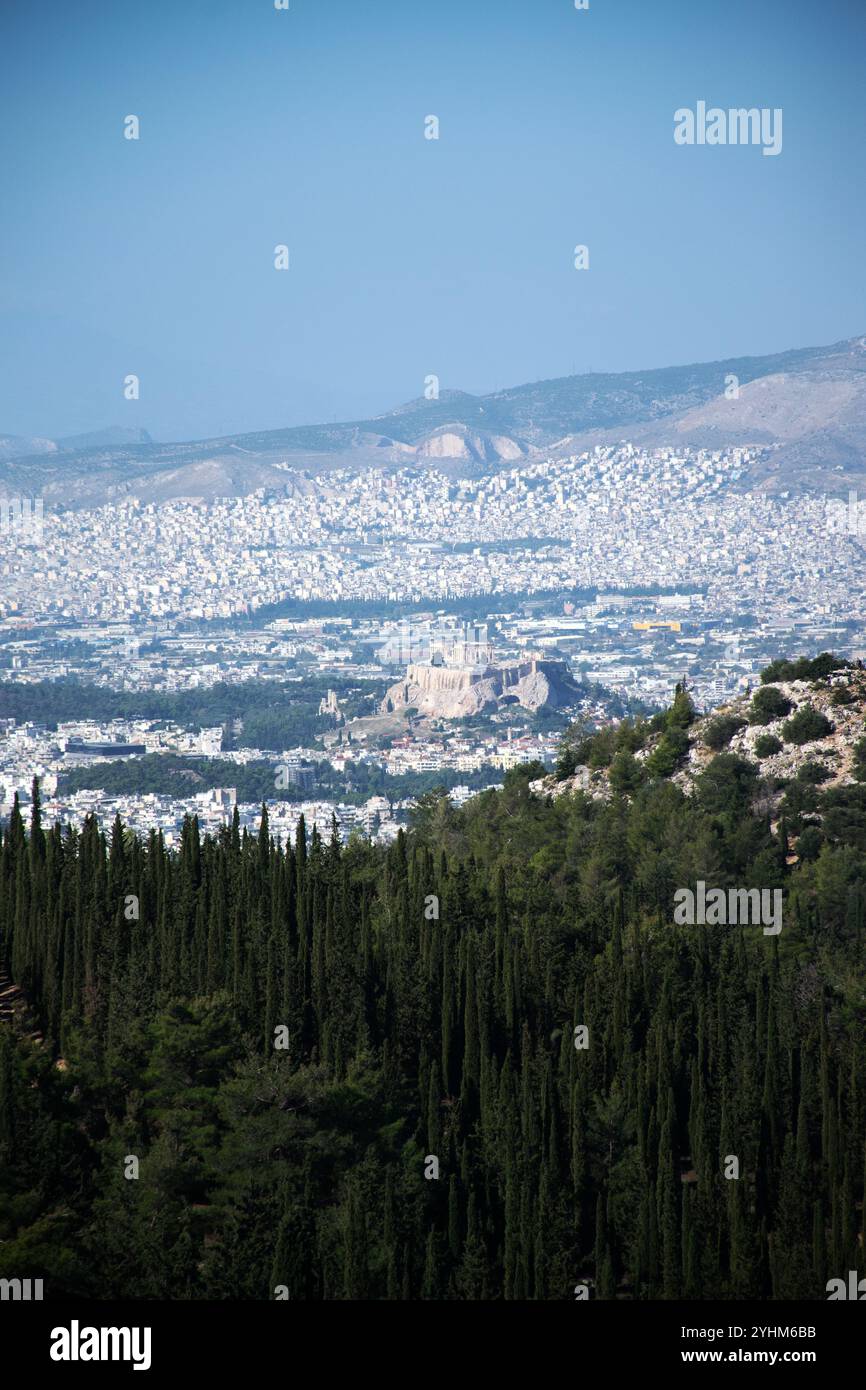 Colline Immitos, randonnée à Athènes, randonnée à la colline Immitos, promenades à Athènes, vue sur l'Acropole, vue panoramique Athènes, sentier de la colline Immitos, randonnée pittoresque Athènes, randonnée Banque D'Images
