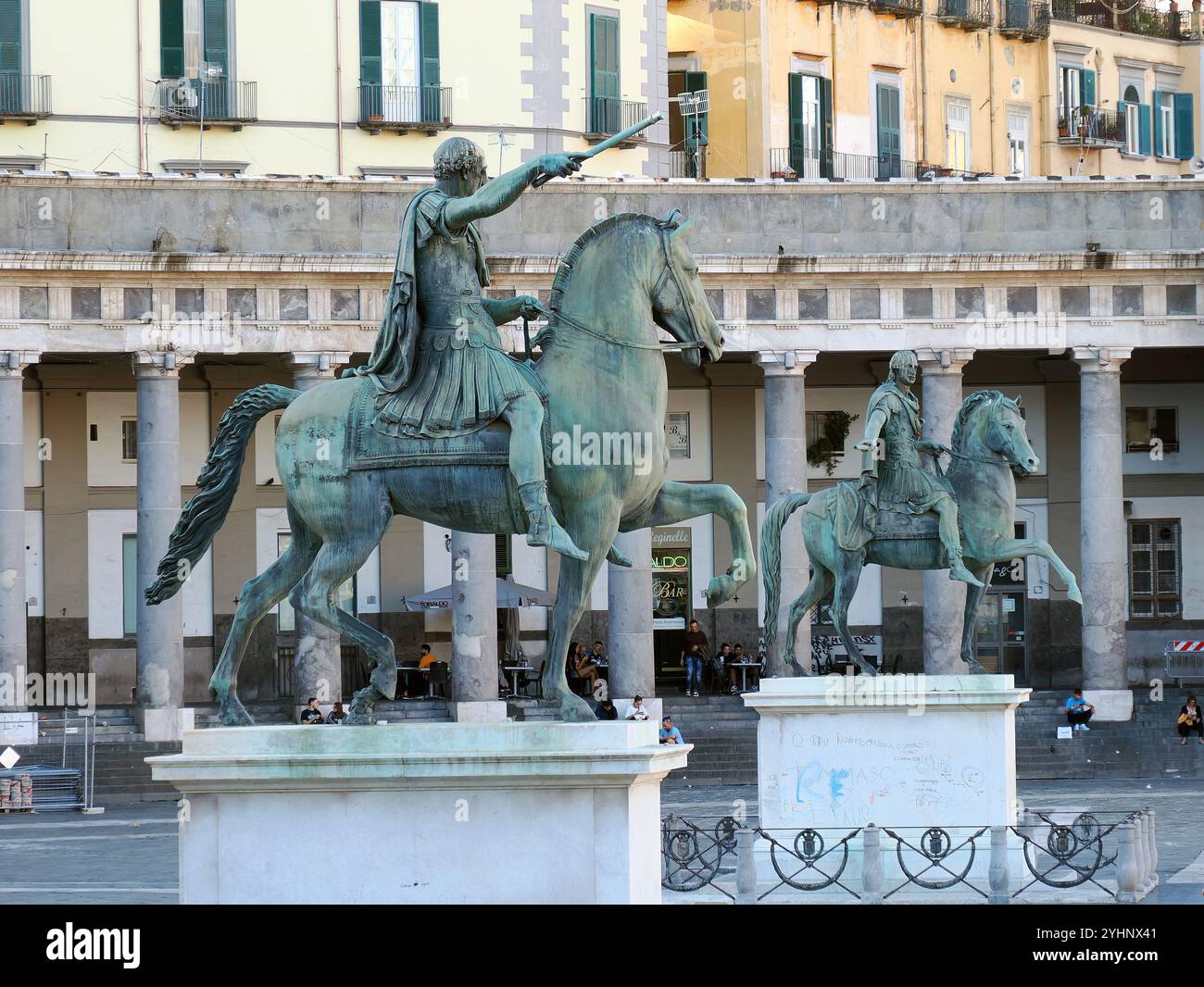 Equestre di Ferdinando I, statue équestre de Ferdinand I, Naples, Naples, Campanie, Italie, Europe Banque D'Images