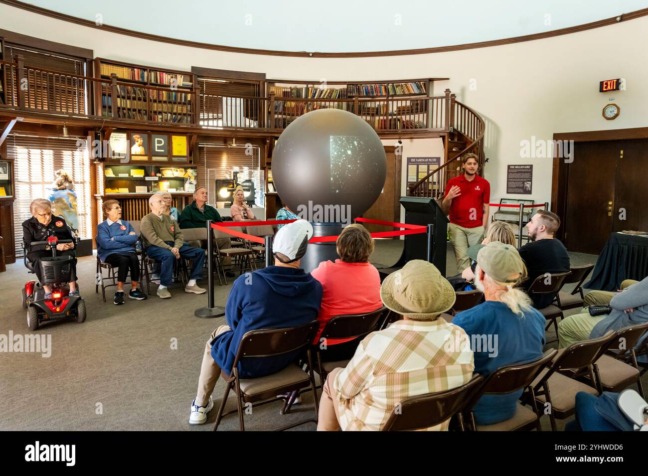 Guide touristique et visiteurs ; Musée Rotunda ; Observatoire Lowell ; Flagstaff ; Arizona; ÉTATS-UNIS Banque D'Images