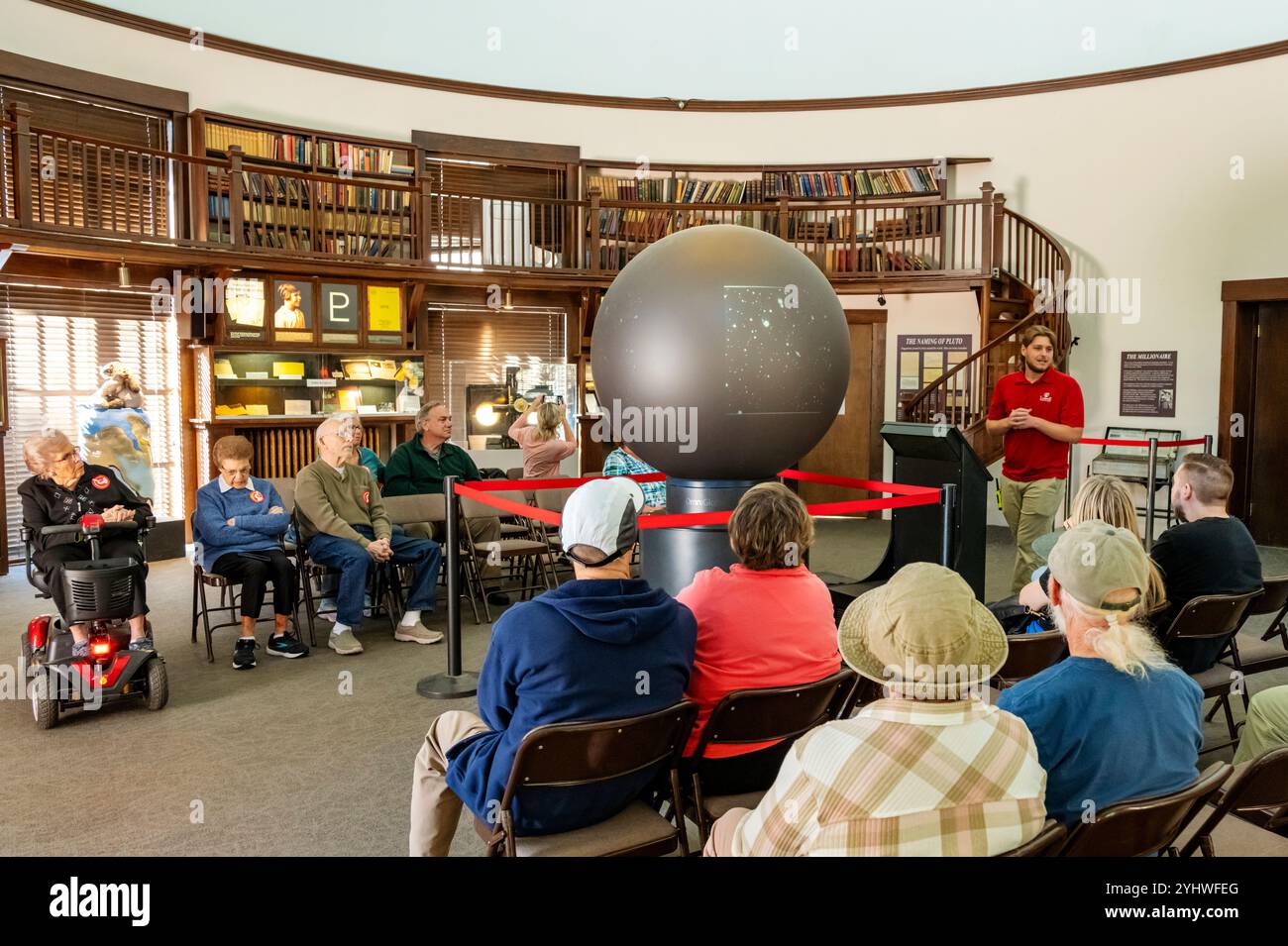 Guide touristique et visiteurs ; Musée Rotunda ; Observatoire Lowell ; Flagstaff ; Arizona; ÉTATS-UNIS Banque D'Images