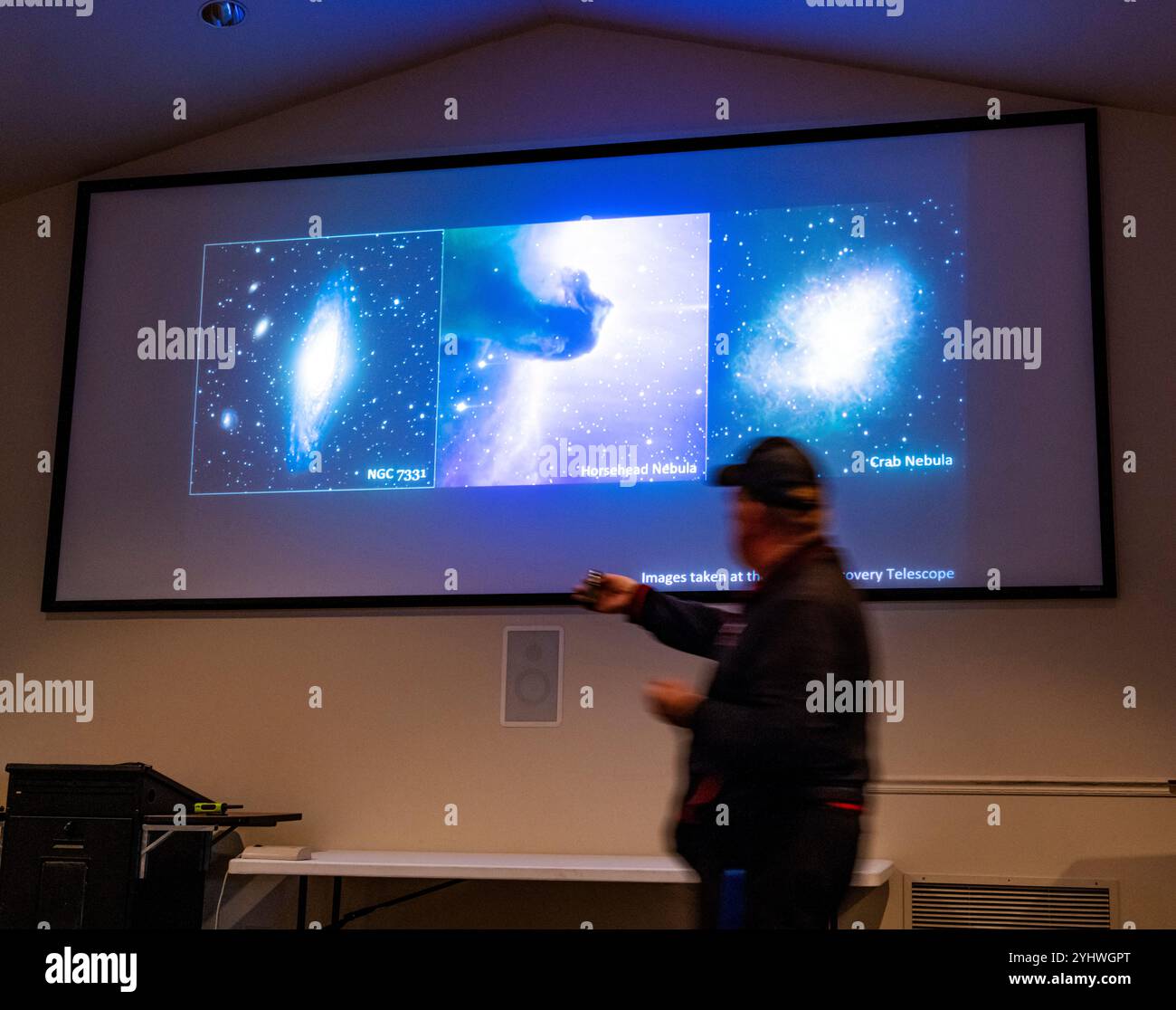 Guide parle de l'histoire de l'observatoire Lowell ; Flagstaff ; Arizona ; États-Unis Banque D'Images