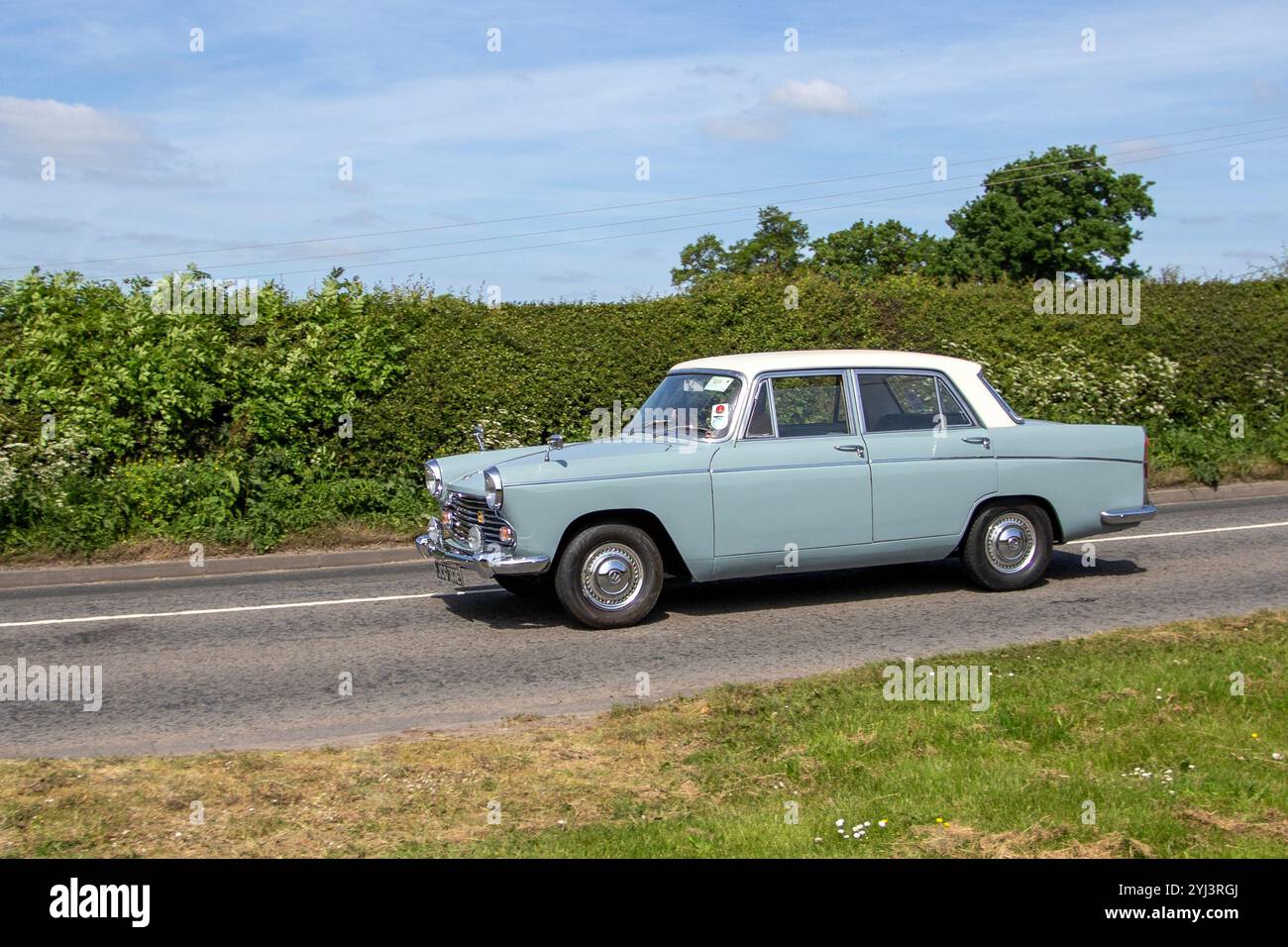 Années 1967 60 années soixante Morris Oxford 4dr gris berline blanche, Morris Oxford série VI berline Banque D'Images