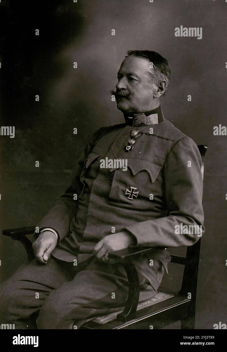 Alexander von Krobatin (Exzellenz Feldmarschall Krobatin). Alexander Freiherr von Krobatin (1849-1933) était un maréchal autrichien et ministre impérial et royal de la Guerre pour l'Autriche-Hongrie entre 1912 et 1917 - pendant la majeure partie de la première Guerre mondiale Banque D'Images