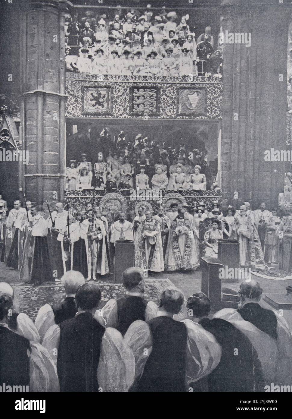 Couronnement du roi George V. pendant la Proclamation. Le Roi et la Reine dans leurs chaises d'État. Londres. 1911 Banque D'Images