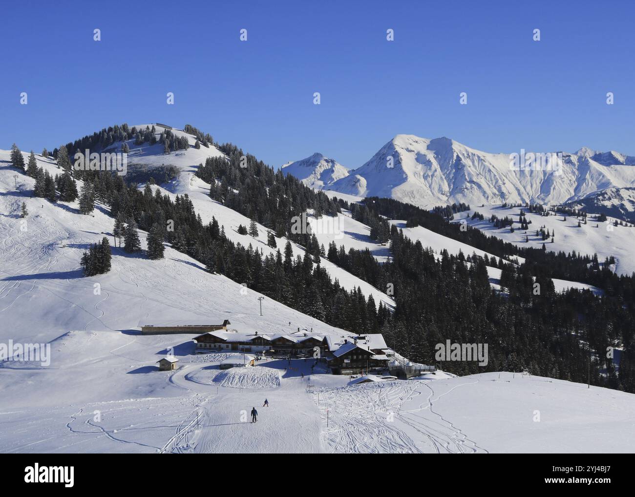 Pavillon de montagne Horneggli et piste de ski Banque D'Images