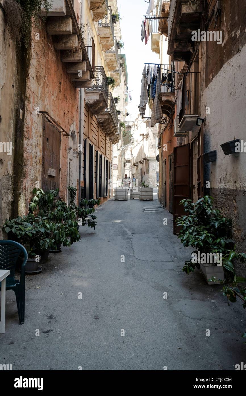 Scène de rue dans le centre de Tarente, A Pouilles, Italie Banque D'Images