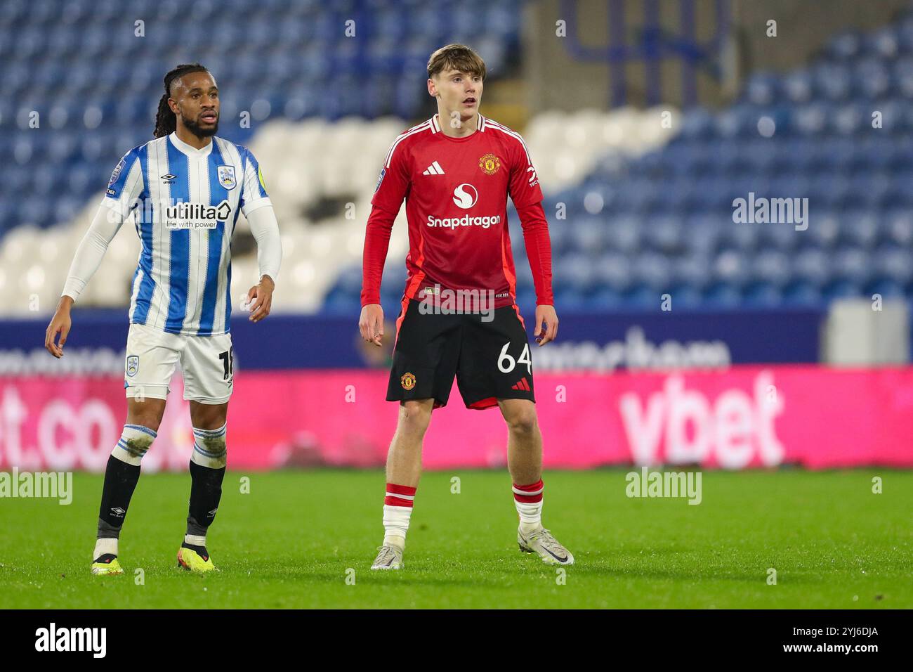 Huddersfield, Royaume-Uni. 12 novembre 2024. Sam Mather lors du match d'étape du Huddersfield Town FC contre Manchester United FC U21 Bristol Street Motors EFL Trophy Northern Group F au John Smith's Stadium, Huddersfield, Angleterre, Royaume-Uni le 12 novembre 2024 Credit : Every second Media/Alamy Live News Banque D'Images