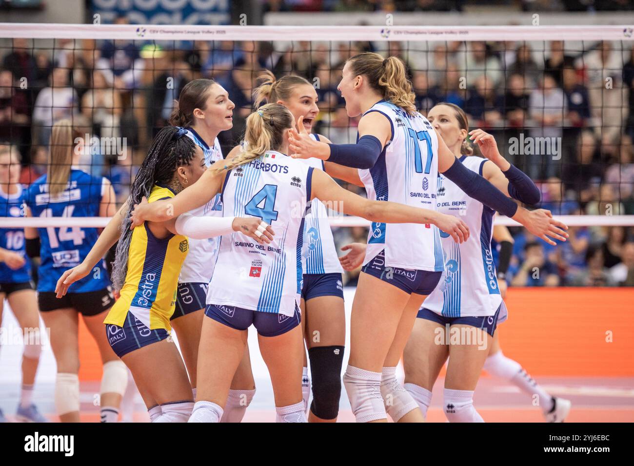 Jubel beim Italienischen Team / GER, Allianz MTV Stuttgart v. Savino Del Bene Scandicci, Volleyball, Ligue des champions de volleyball CEV, VCL, Hauptsrunde, Spielzeit 2024/2025, 13.11.2024 Foto : Eibner/Sandy Dinkelacker Banque D'Images