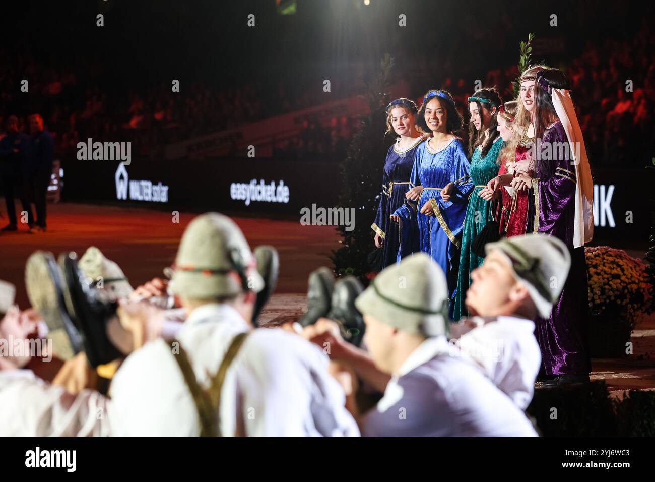 Eroeffnungsabend Showprogramm Suedtiroler Schuhplattler GER, Stuttgart German Masters 2024, 38. internationale Reitturnier, 13.11.2024 Foto : Eibner-Pressefoto/Roger Buerke Banque D'Images