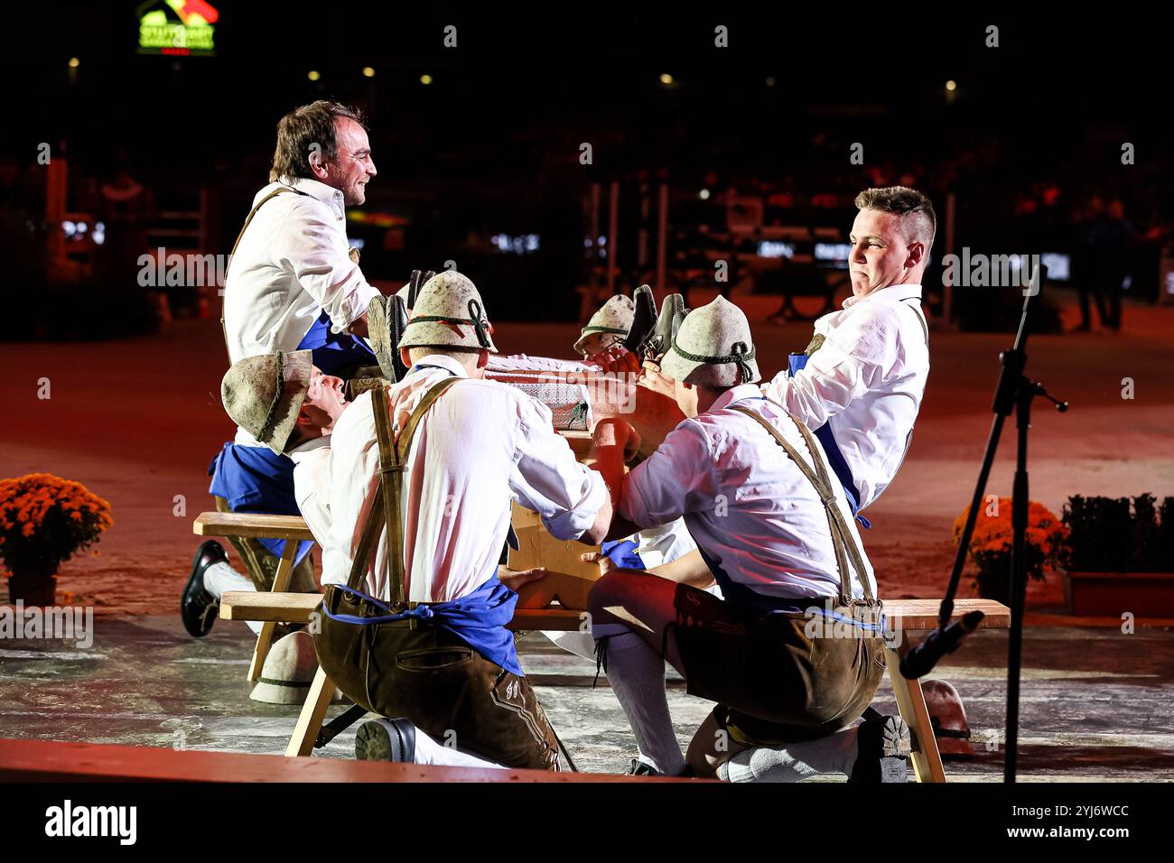 Eroeffnungsabend Showprogramm Suedtiroler Schuhplattler GER, Stuttgart German Masters 2024, 38. internationale Reitturnier, 13.11.2024 Foto : Eibner-Pressefoto/Roger Buerke Banque D'Images