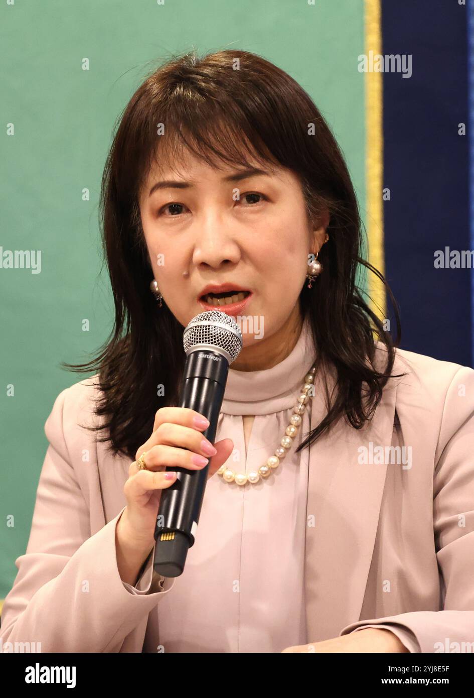 Tokyo, Japon. 13 novembre 2024. L'avocat japonais Yuri Kawamura, secrétaire général d'un panel sur le système japonais de peine de mort s'exprime au Japan National Press Club à Tokyo le mercredi 13 novembre 2024 alors que le panel annonçait un rapport pour l'abolition ou non de la peine de mort. Le panel est formé de juristes, de législateurs, de membres de la famille des victimes d'actes criminels et d'anciens hauts fonctionnaires de police. (Photo de Yoshio Tsunoda/AFLO)/Alamy Live News Banque D'Images