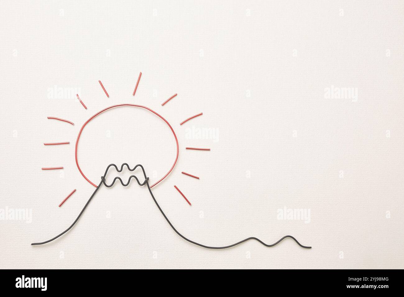 Fuji fait de fil noir et le soleil fait de fil rouge Banque D'Images