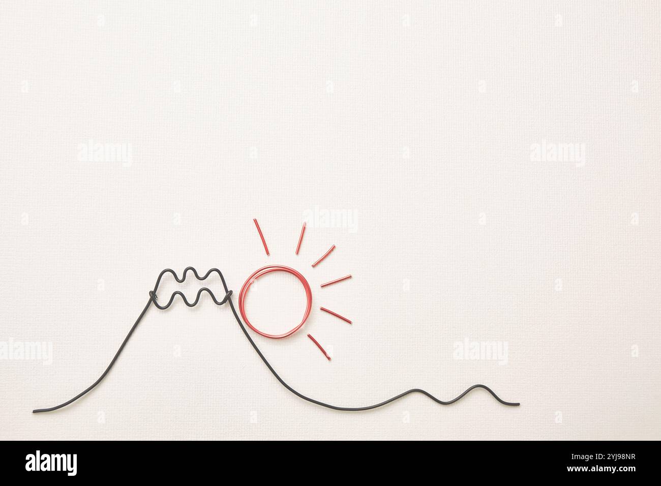 Fuji fait de fil noir et le soleil fait de fil rouge Banque D'Images