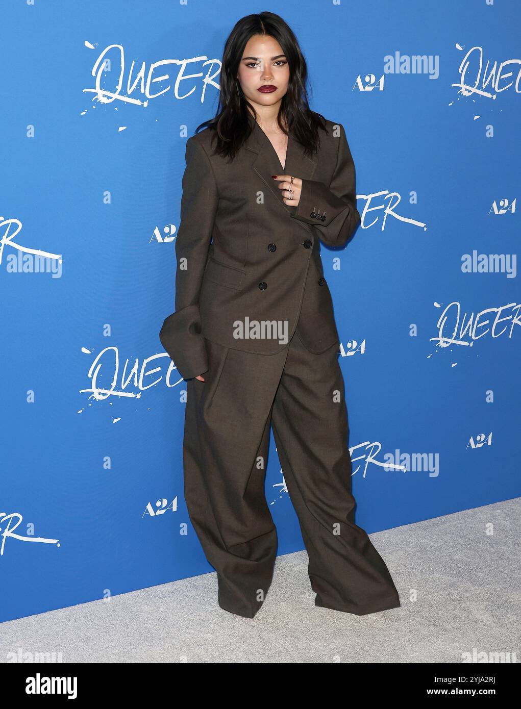 Los Angeles, États-Unis. 13 novembre 2024. Ariana Greenblatt arrive à la première de QUEER à Los Angeles qui se tient au DGA Theater à Los Angeles, CA le mercredi 13 novembre 2024. (Photo de Juan Pablo Rico/Sipa USA) crédit : Sipa USA/Alamy Live News Banque D'Images