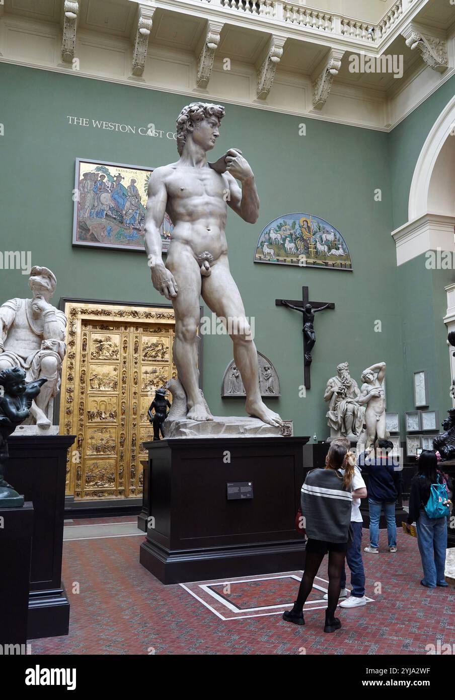 Victoria and Albert Museum, copies grandeur nature de sculptures classiques Banque D'Images