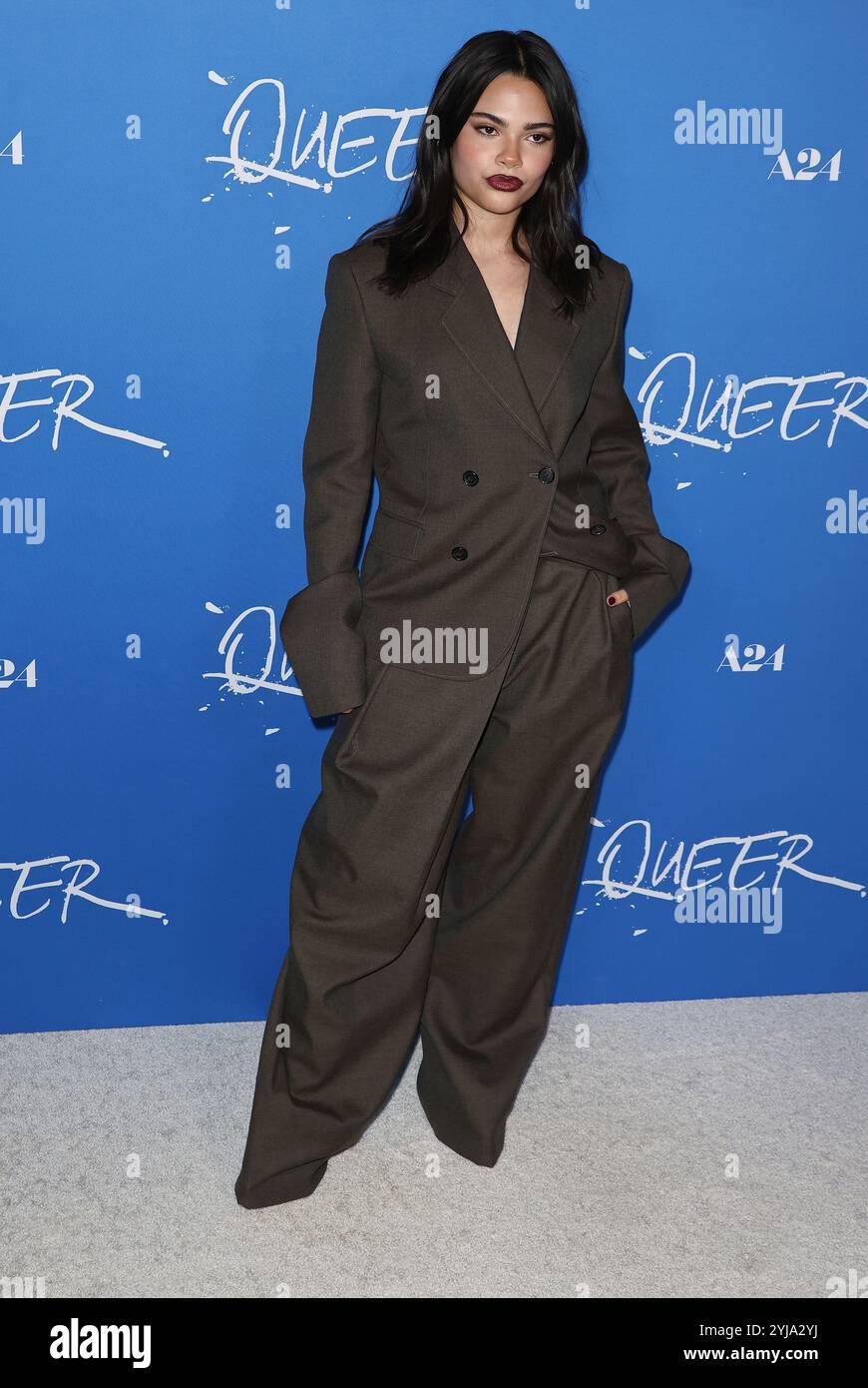 Los Angeles, États-Unis. 13 novembre 2024. Ariana Greenblatt arrive à la première de QUEER à Los Angeles qui se tient au DGA Theater à Los Angeles, CA le mercredi 13 novembre 2024. (Photo de Juan Pablo Rico/Sipa USA) crédit : Sipa USA/Alamy Live News Banque D'Images