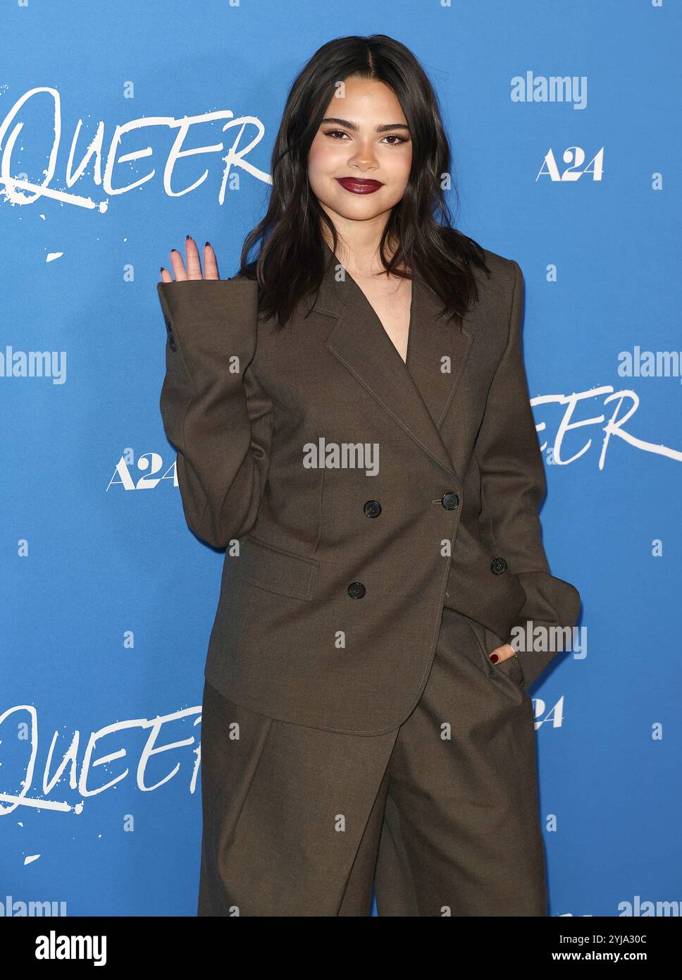 Los Angeles, États-Unis. 13 novembre 2024. Ariana Greenblatt arrive à la première de QUEER à Los Angeles qui se tient au DGA Theater à Los Angeles, CA le mercredi 13 novembre 2024. (Photo de Juan Pablo Rico/Sipa USA) crédit : Sipa USA/Alamy Live News Banque D'Images
