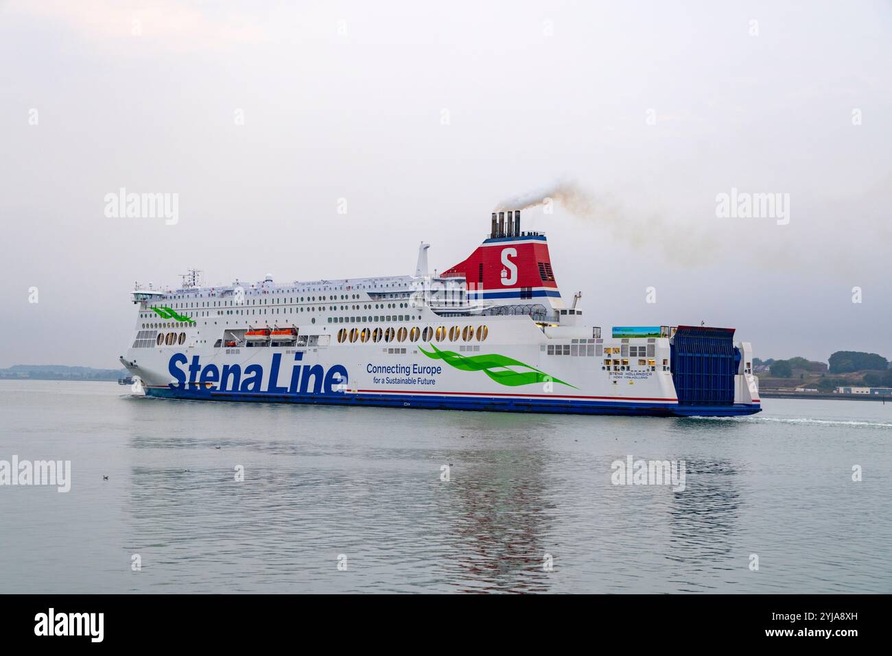 Stena Line Hollandica ferry de voitures de passagers quittant le port de Harwich en Angleterre sur la route vers le port de Hook of Holland, 2024 Banque D'Images