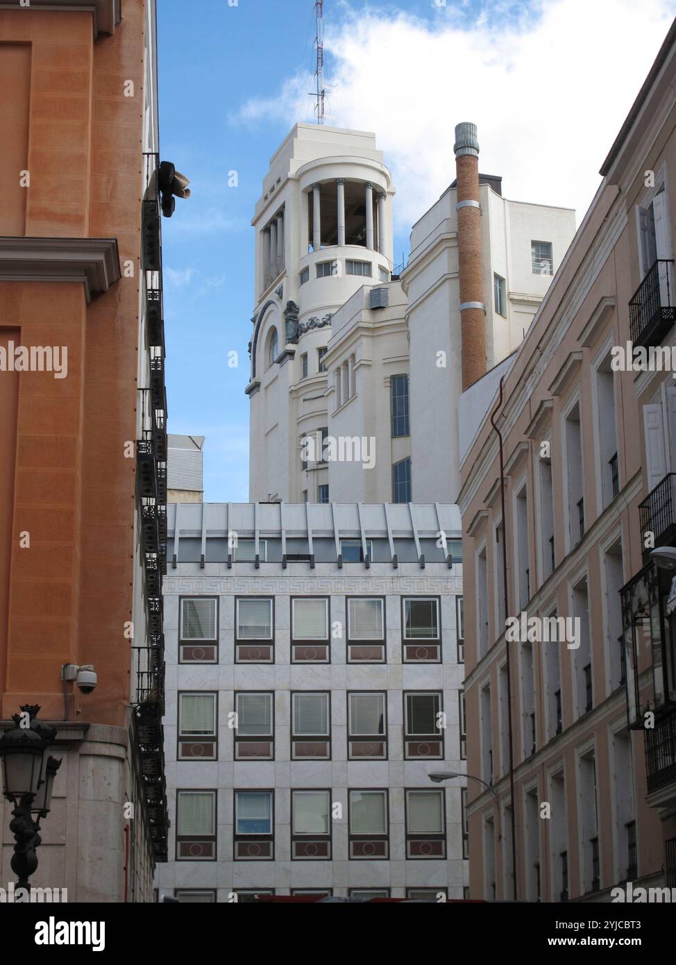 REMATE DEL EDIFICIO DEL CIRCULO DE BELLAS ARTES - EDIFICIO REALIZADO ENTRE 1919 Y 1926. AUTEUR : ANTONIO PALACIOS RAMILO (1876-1945). LIEU : CIRCULO DE BELLAS ARTES-EXTÉRIEUR. MADRID. ESPAGNE. Banque D'Images