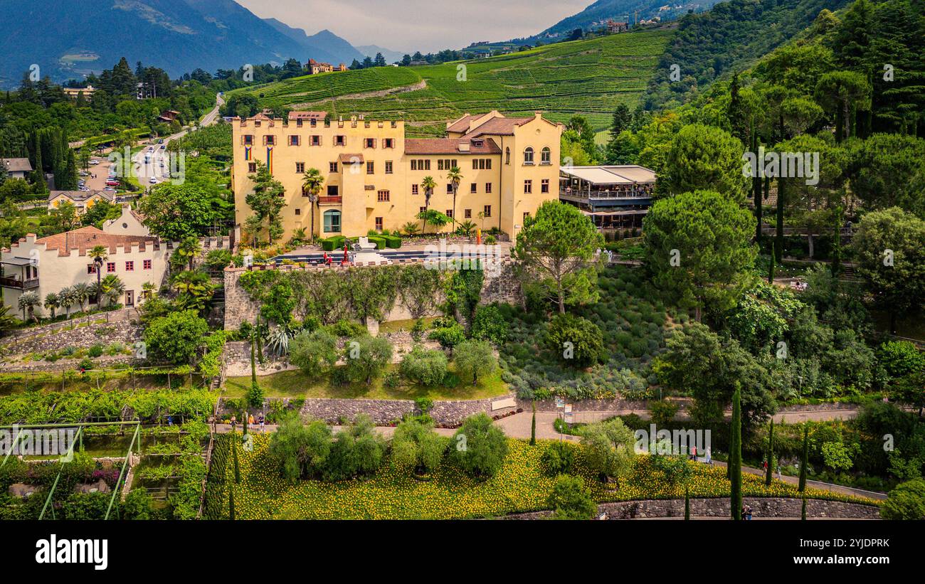 MERANO, ITALIE – 27 AOÛT 2024 : les jardins de Castel Trauttmansdorff à Merano présentent une superbe collection de paysages botaniques, offrant vibr Banque D'Images