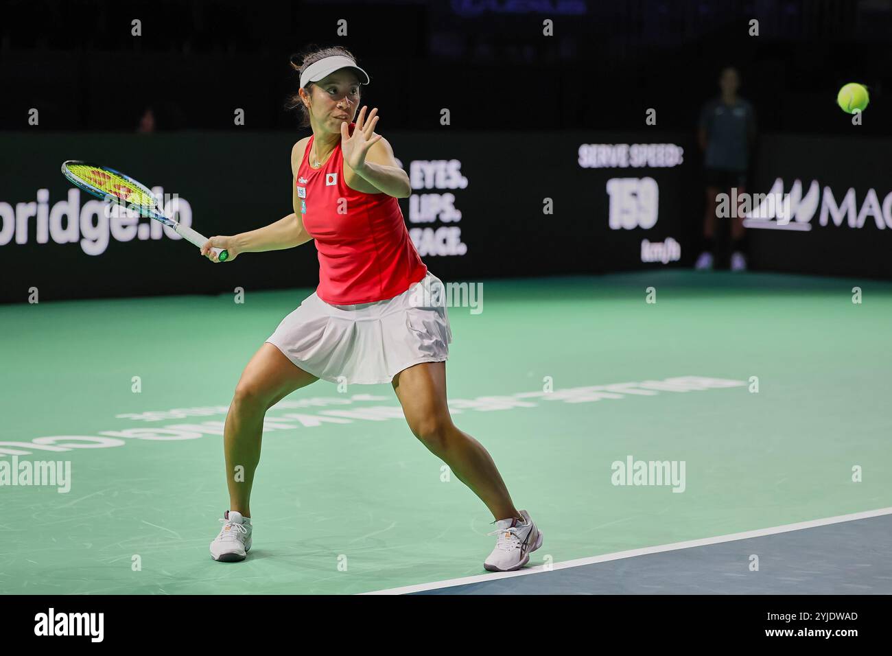 Malaga, Malaga, Espagne. 14 novembre 2024. ENA Shibahara, du Japon, revient en avant dans son 1er match lors de la finale de la Coupe Billie Jean King 2024 - Tennis féminin (crédit image : © Mathias Schulz/ZUMA Press Wire) USAGE ÉDITORIAL SEULEMENT! Non destiné à UN USAGE commercial !/Alamy Live News Banque D'Images