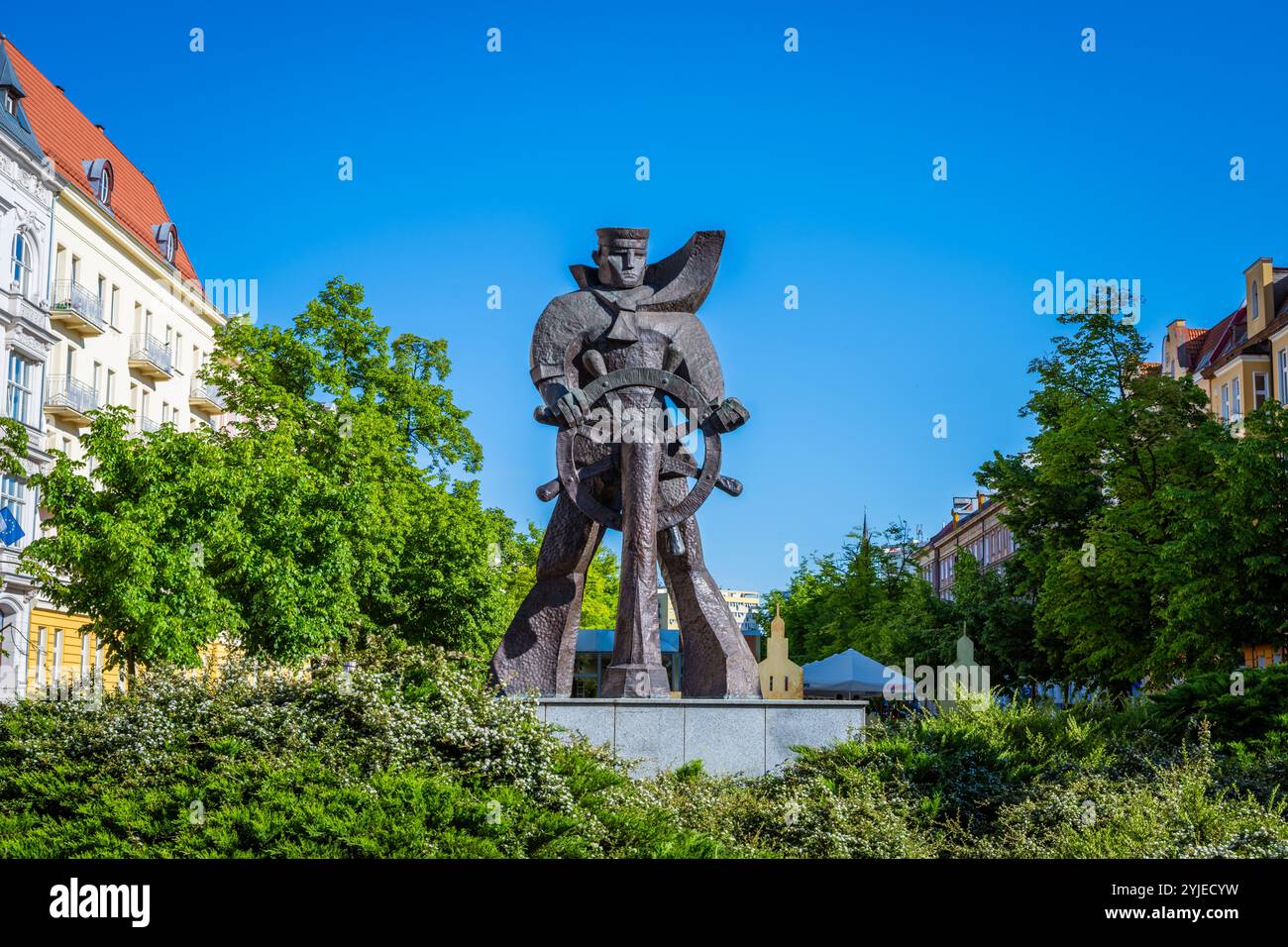 Pomnik Marynarza-sternika autorstwa Ryszarda Chachulskiego w Szczecinie / Monument du marin - tireur par Ryszard Chachulski à Szczecin Banque D'Images