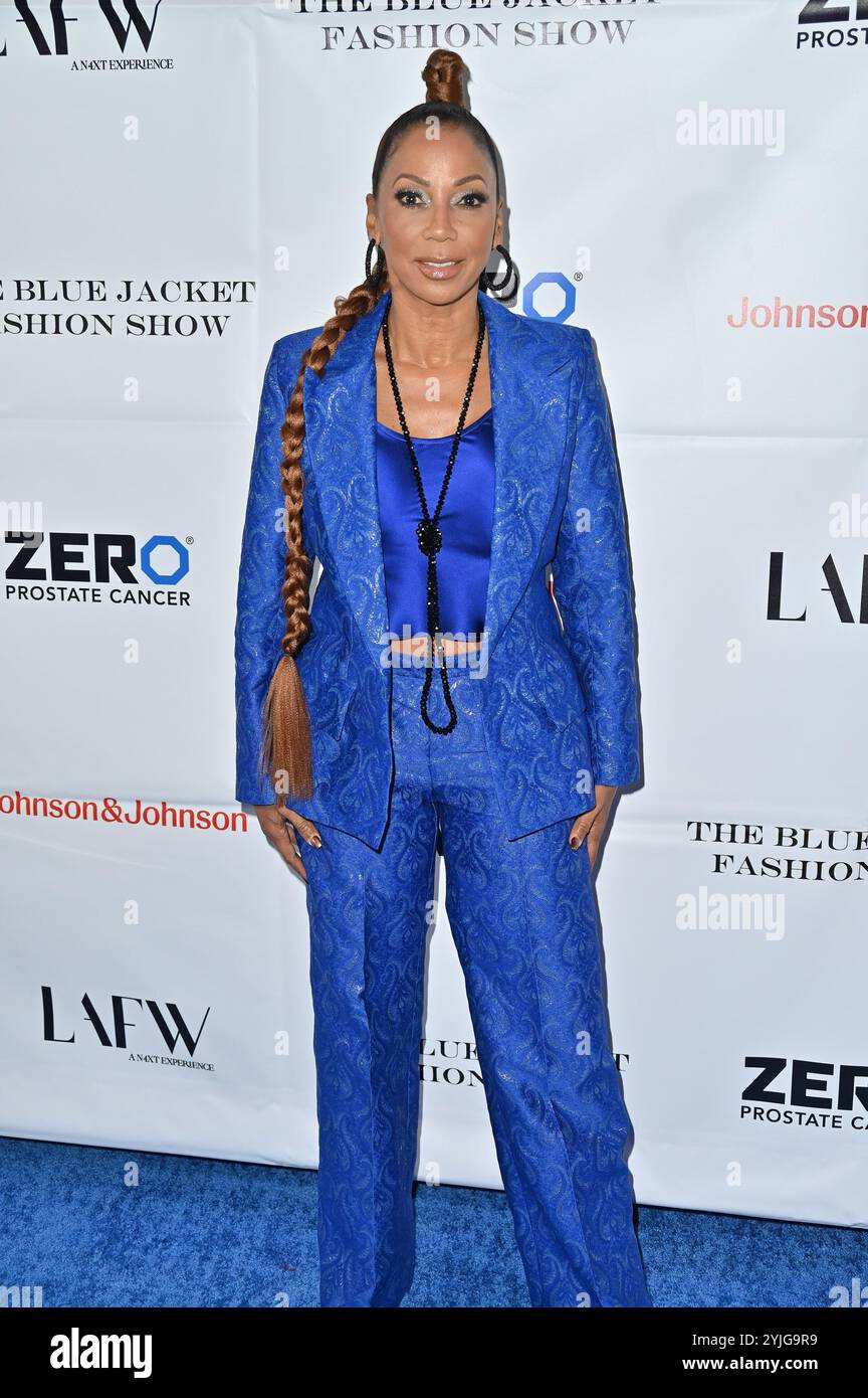 Hollywood CA USA - 13 novembre 2024 : Holly Robinson Peete assiste au Blue Jacket Fashion Show Los Angeles. Banque D'Images