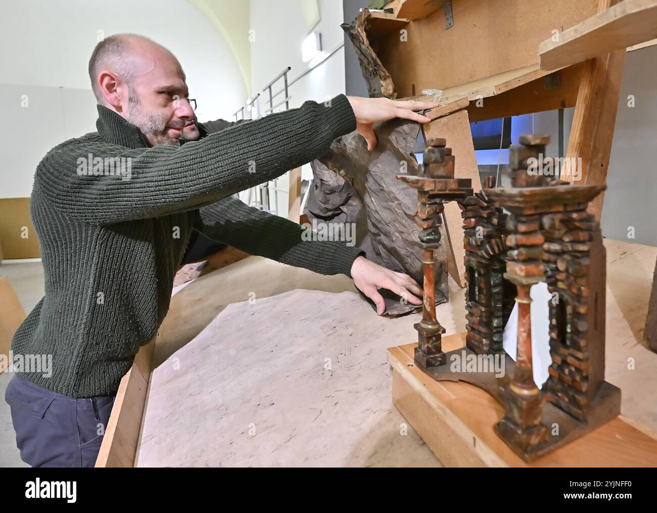 Trebic, République tchèque. 15 novembre 2024. Le Musée Vysocina Trebic prépare la 11ème exposition annuelle de Noël intitulée 'scènes de la Nativité non seulement de Trebic', le 15 novembre 2024, à Trebic, République tchèque. Crédit : Lubos Pavlicek/CTK photo/Alamy Live News Banque D'Images