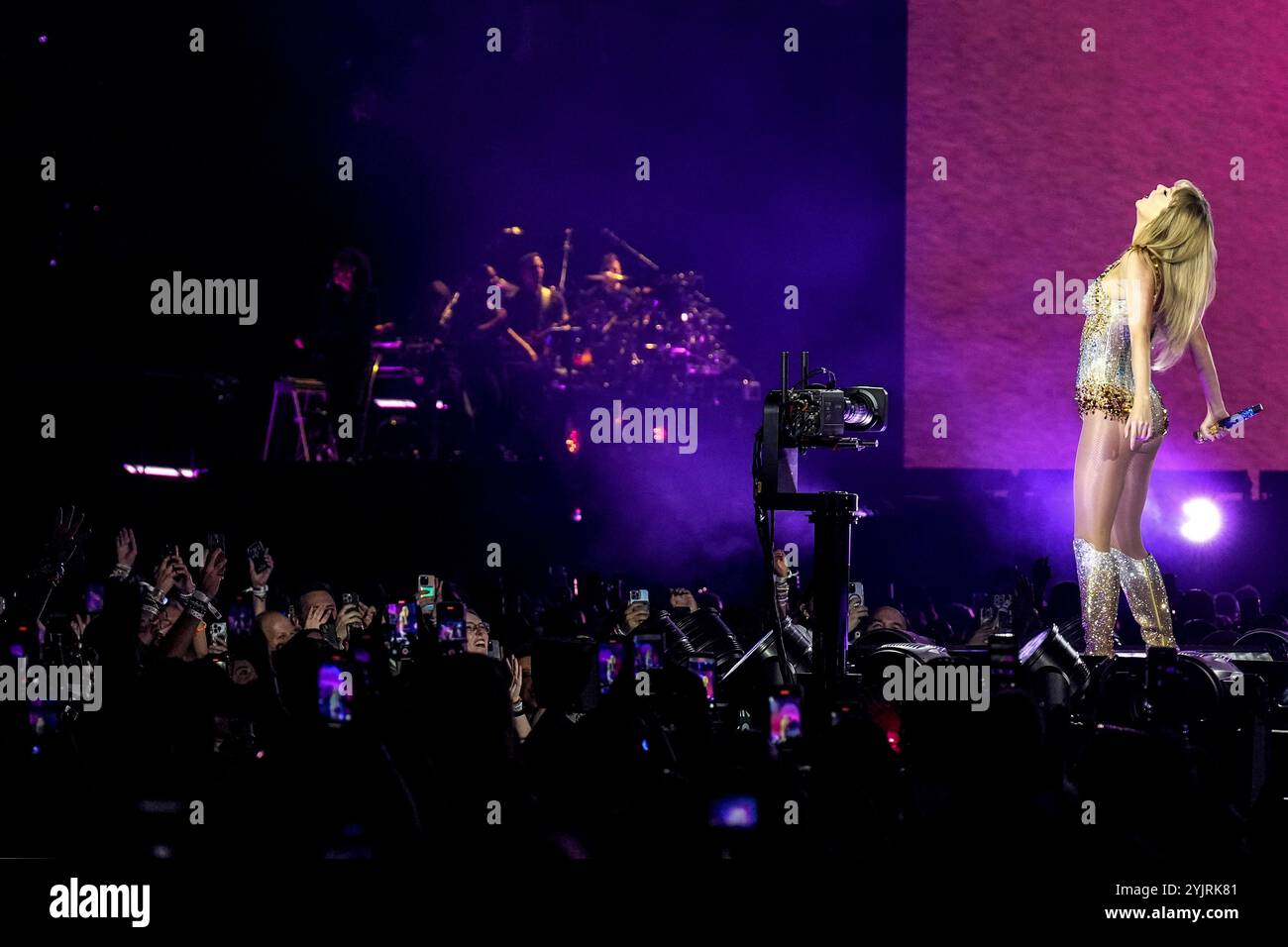 Toronto, Canada. 14 novembre 2024. Taylor Swift se produit lors du spectacle d’ouverture des dates de Toronto de la tournée Eras le jeudi 14 novembre 2024. Crédit : la presse canadienne/Alamy Live News Banque D'Images