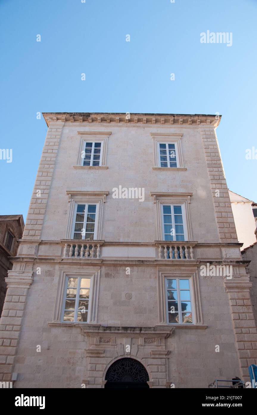 Bâtiment ancien typique, Dubrovnik, Dalmatie ; Croatie, Europe Banque D'Images