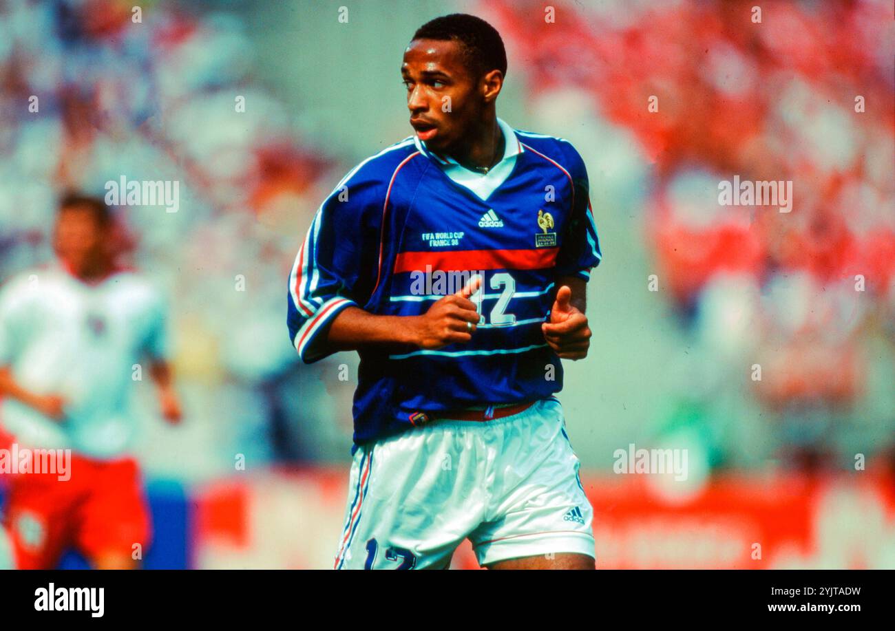Carte Postale Thierry HENRY - Allez FRANCE / FRANCE 98 - Collection Paris-SG