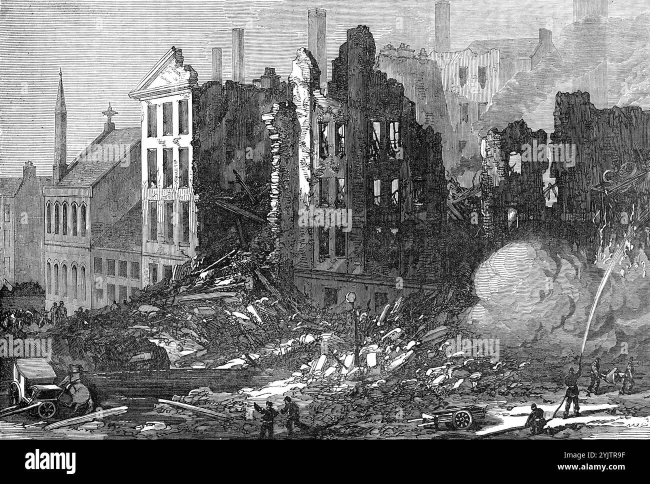 Scène de l'explosion à Tradeston Flour-Mills, Glasgow, 1872. Les bâtiments... étaient occupés par MM. Matthew Muir et fils. Ils se composaient de magasins de céréales et d'une farine-mill..[sur] commerce-Street...dans le moulin se trouvaient trente-deux paires de pierres, avec deux moteurs, de la puissance combinée de 400 chevaux, alimentées en vapeur par trois chaudières. Les magasins étaient capables de contenir soixante mille bolls de blé. Au nord du mill...se trouvait un bâtiment de trois étages, dont les appartements supérieurs étaient occupés comme maisons d'habitation... la cause de l'explosion n'est pas connue avec précision ; mais il a été immédiatement fol Banque D'Images