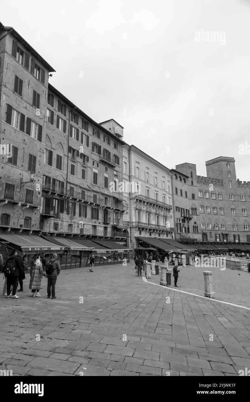 Sienne, Italie - APR 7, 2022: La Piazza del Campo, la place centrale de Sienne, Toscane, Italie. Banque D'Images