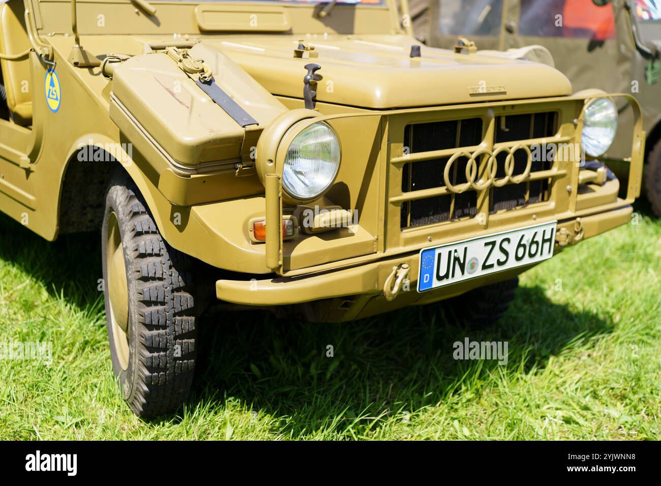 SOLIDO Militaire 1/43 DKW Munga Auto Union et remorque