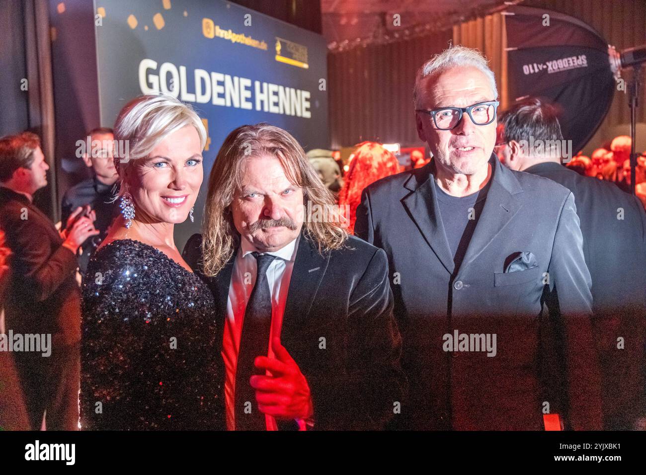 Goldene Henne 2024, Aftershow, Kamilla Senjo, Leslie Mandoki, Reiner Herzmann Goldene Henne 2024 *** Goldene Henne 2024, Aftershow, Kamilla Senjo, Leslie Mandoki, Reiner Herzmann Goldene Henne 2024 Banque D'Images