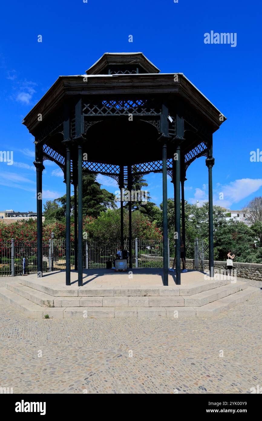 Le kiosque au point de vue de Ronda, El balcon del Tajo (El balcon del Cono), ville de Ronda, Andalousie, Espagne, Europe Banque D'Images