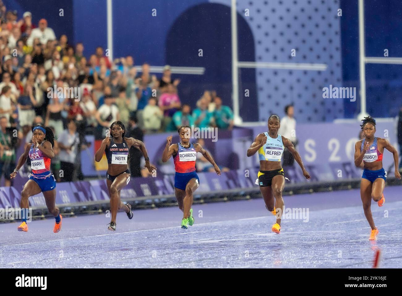 R-l Melissa Jefferson (États-Unis), Alfred (LCA), Sha'Carri Richardson (États-Unis)Daryll Neita (GBR), Twanisha Terry (États-Unis) concourent dans l'aileron féminin du 100 mètres Banque D'Images