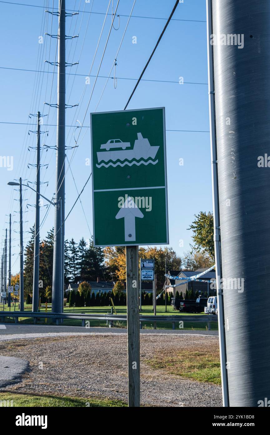 Panneau de direction pour le traversier sur Erie Street North à Leamington, Ontario, Canada Banque D'Images