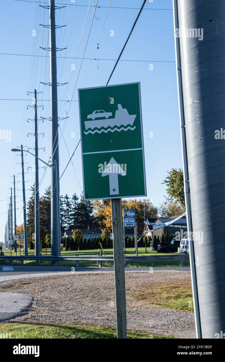 Panneau de direction pour le traversier sur Erie Street North à Leamington, Ontario, Canada Banque D'Images