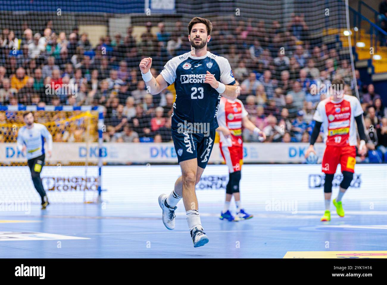 Tim Suton (TBV Lemgo Lippe, #23) jubelt nach Torerfolg / Tor GER, TBV Lemgo Lippe v. ThSV Eisenach, Handball, 1. Bundesliga, 10 ans. Spieltag, Spielzeit 2024/2025, 16.11.2024 Foto : Eibner-Pressefoto/Jan Rollinger Banque D'Images