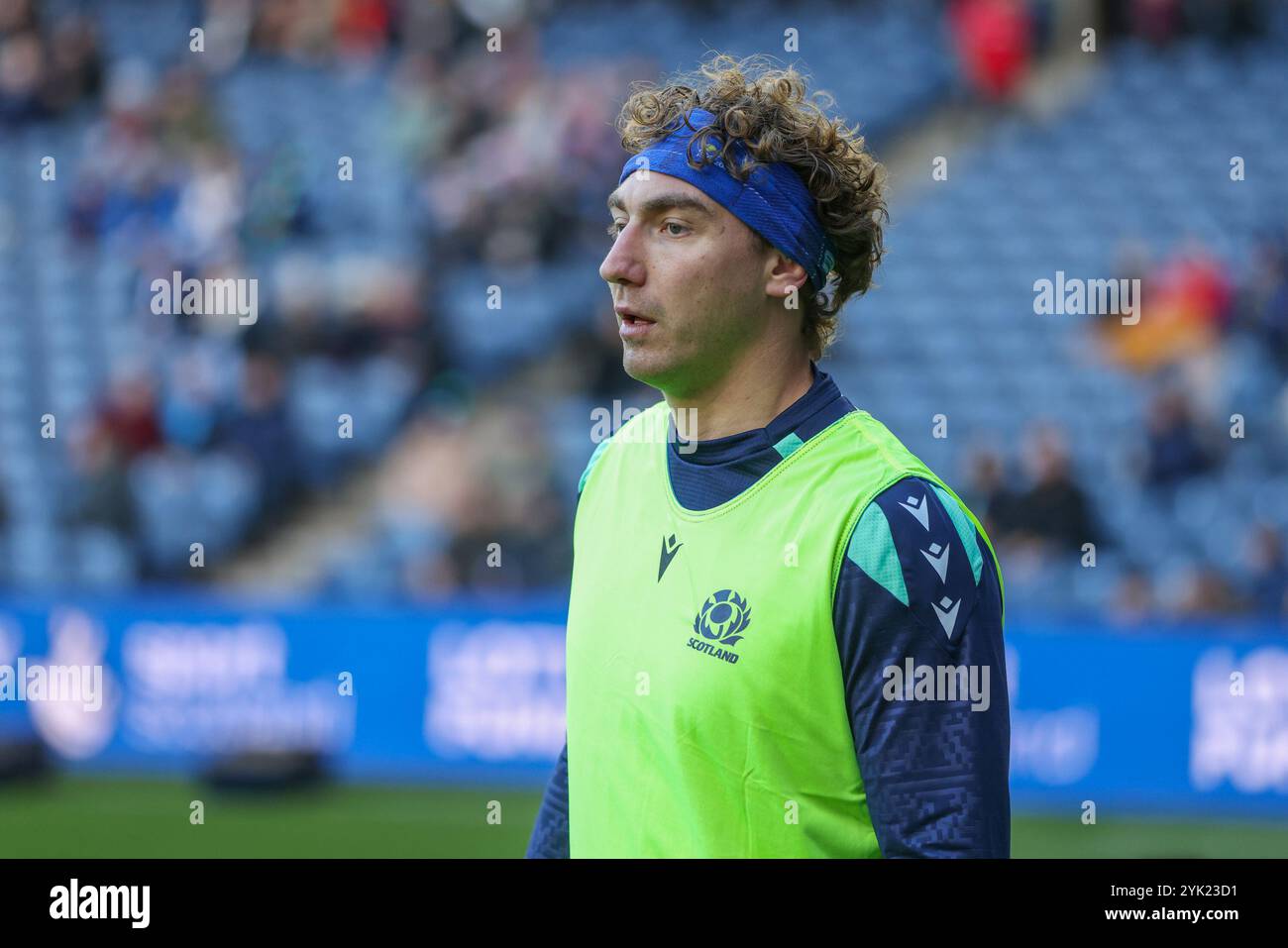 Édimbourg, Écosse. 16 novembre 2024. Jamie Ritchie se réchauffe avant le match d'automne des Nations entre l'Écosse et le Portugal au Murrayfield Stadium, à Édimbourg. Crédit : Connor Douglas/Alamy Live News Banque D'Images