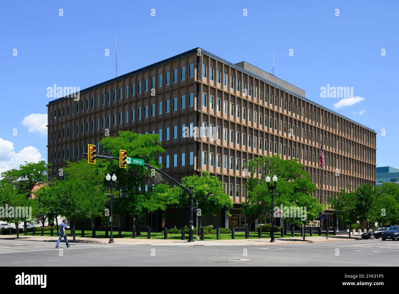 Ogden, UT, États-Unis - 10 juin 2024 ; James V Hansen bâtiment fédéral dans le centre-ville d'Ogden, Utah Banque D'Images