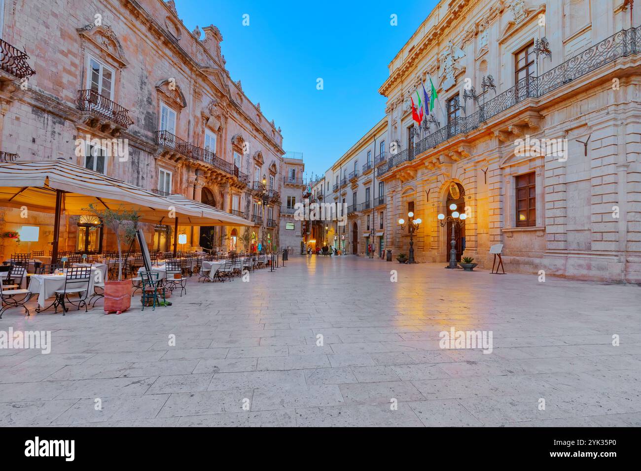 Piazza Duomo, Ortigia, Syracuse, Sicile, Italie Banque D'Images